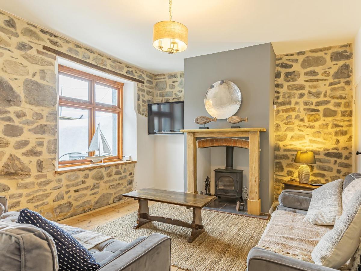 7 Severn Terrace * Watchet